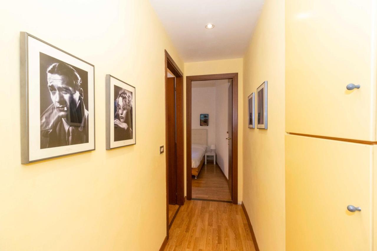 Porta Nuova & San Salvario Roomy Flat トリノ エクステリア 写真